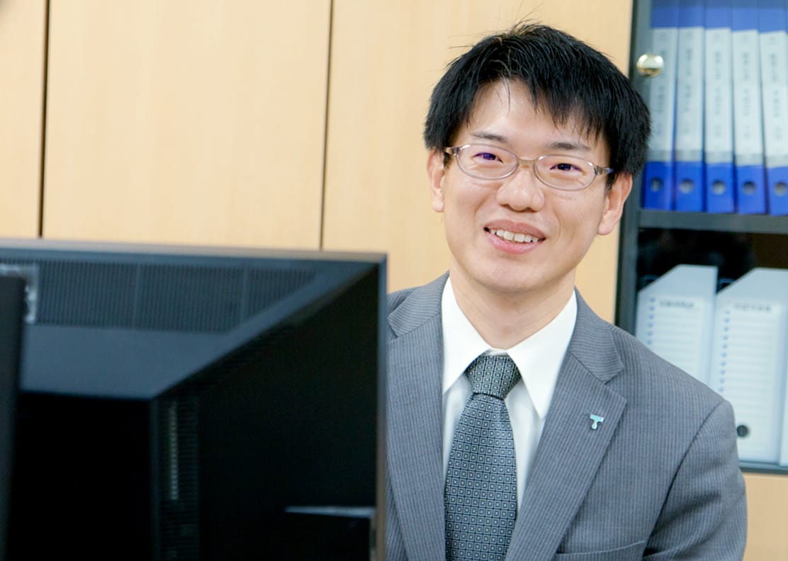 全社員が力を発揮できる環境を整える。「モノ作りの東邦」の土台を作る仕事。 総務部 / Kさん