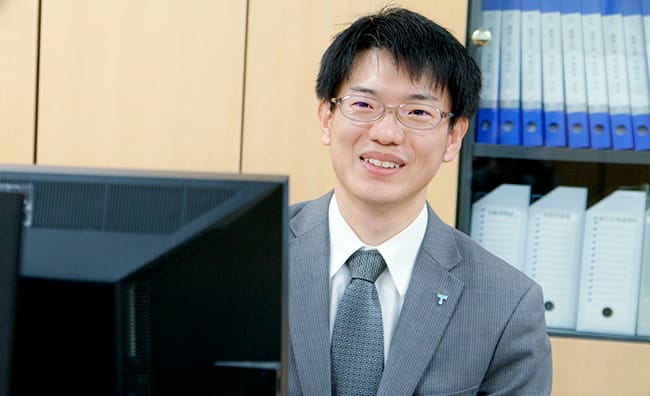 全社員が力を発揮できる環境を整える。「モノ作りの東邦」の土台を作る仕事。 総務部 / Kさん